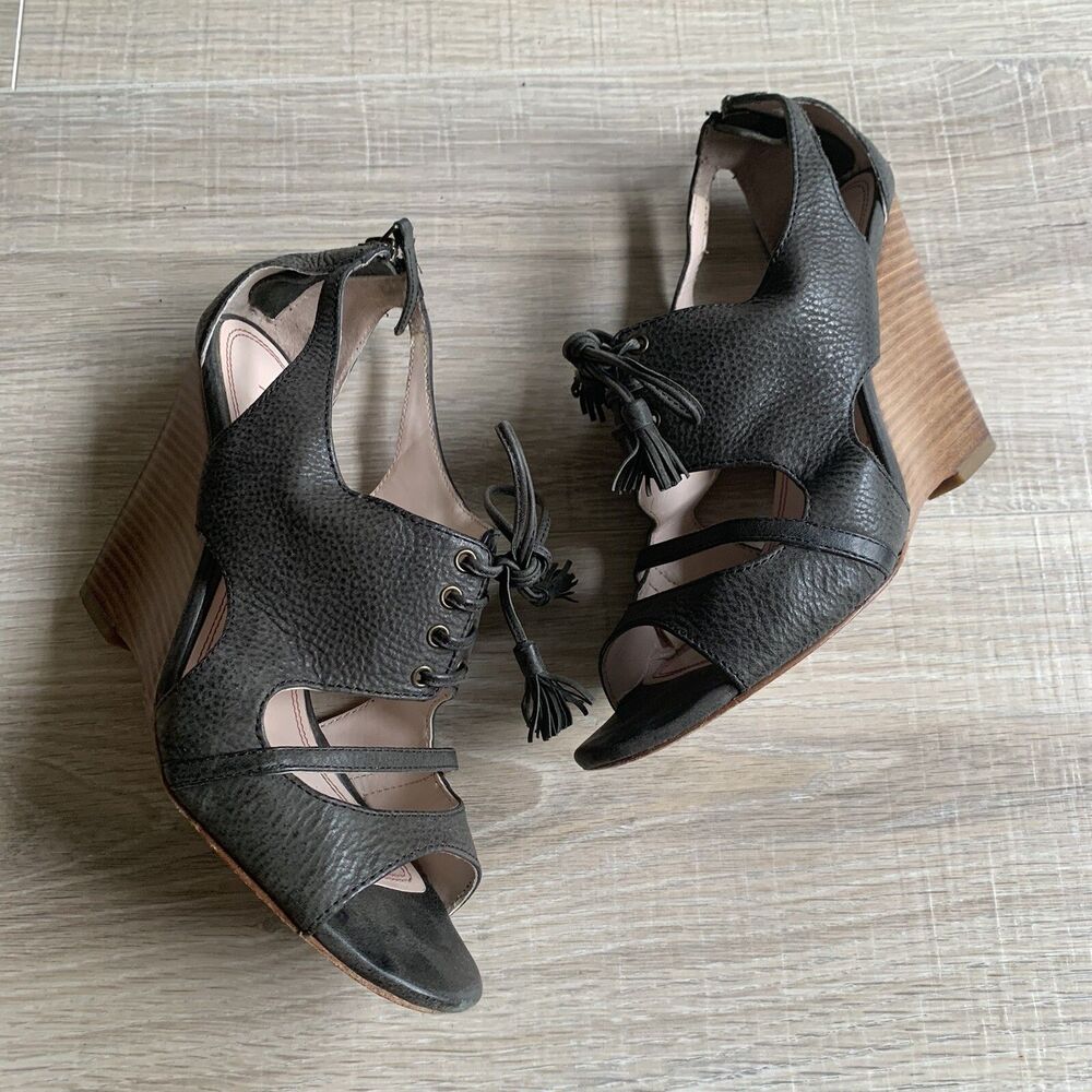 Plenty by Tracy Reese Tan Belle Stacked Wood Wedge Peep Toe Booties Sz 38.5 8.5
